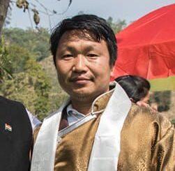 Aman Para Phassang, Founder
